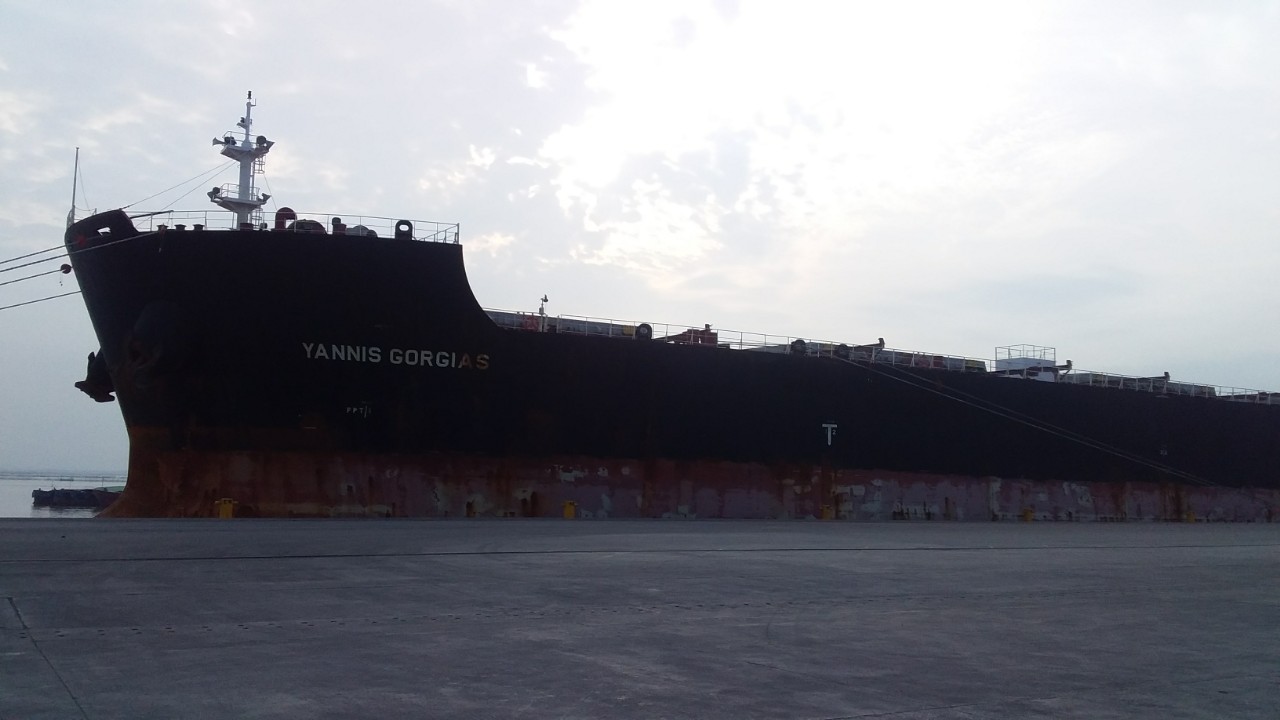 Tầu YANNIS GORGIAS ngô cảng CICT