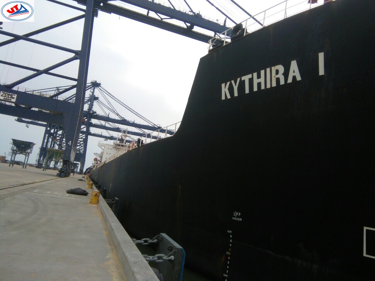 Tầu KYTHIRA I hàng ngô cập cảng Cái Mép - HCM