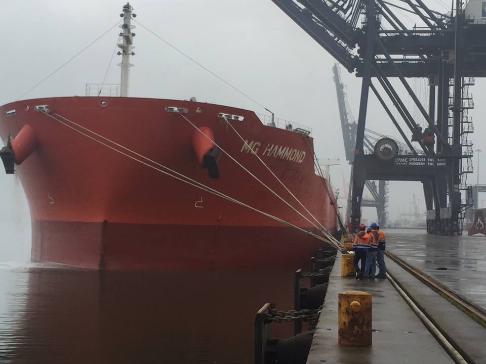 The Ship MG HAMOND carries soybean meal at CICT port