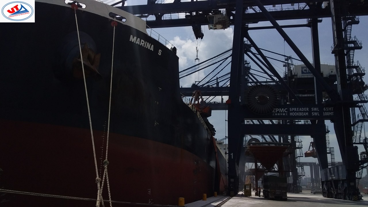 Tầu MARINA S hàng ngô cảng CICT