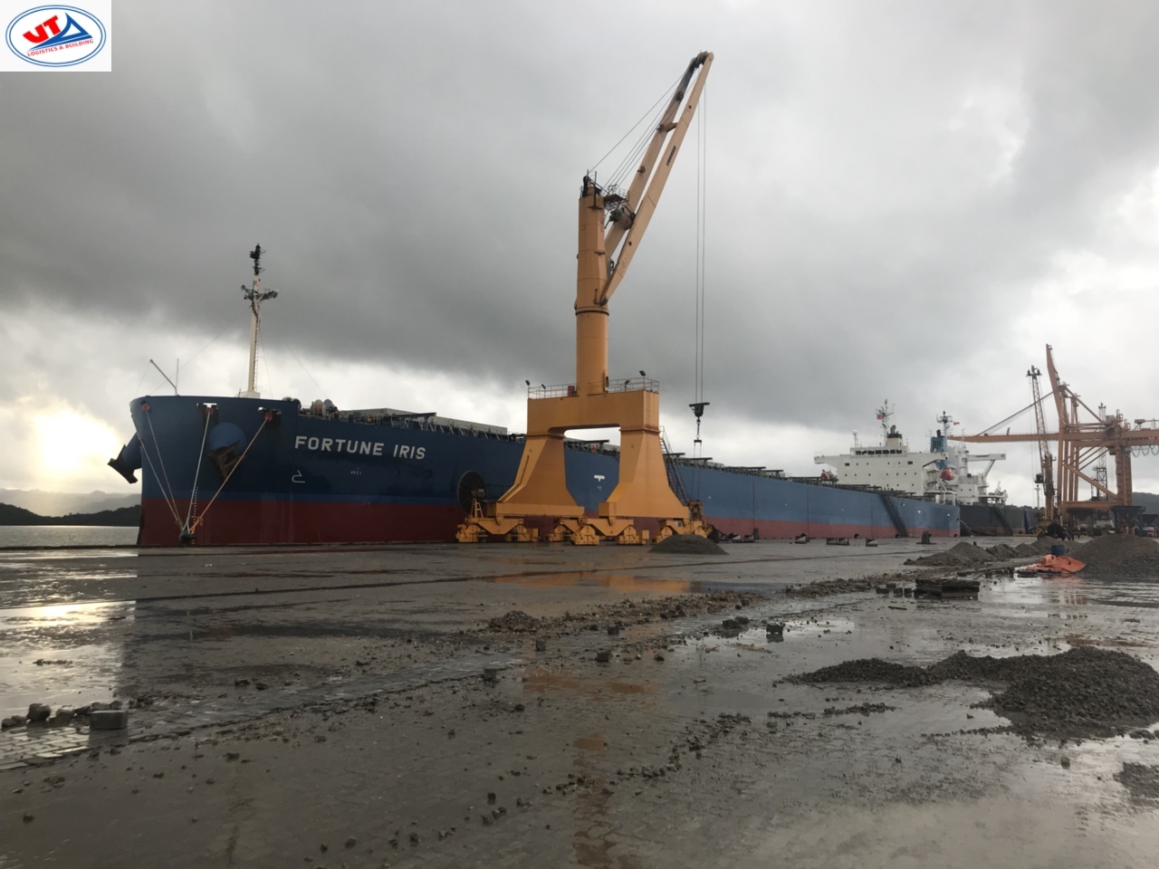 Tầu FORTUNE IRIS mang theo 60.000 tấn ngô Mỹ Cảng Phú Mỹ - VT -> Cảng Cái Lân - QN