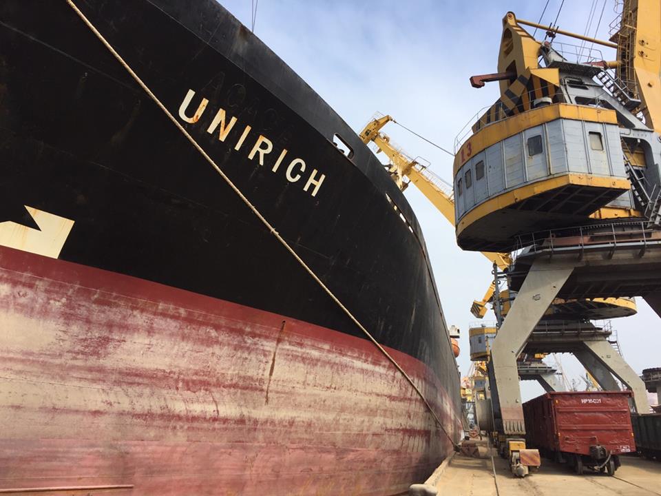 UNIRICH vessel in the port of Hoang Dieu