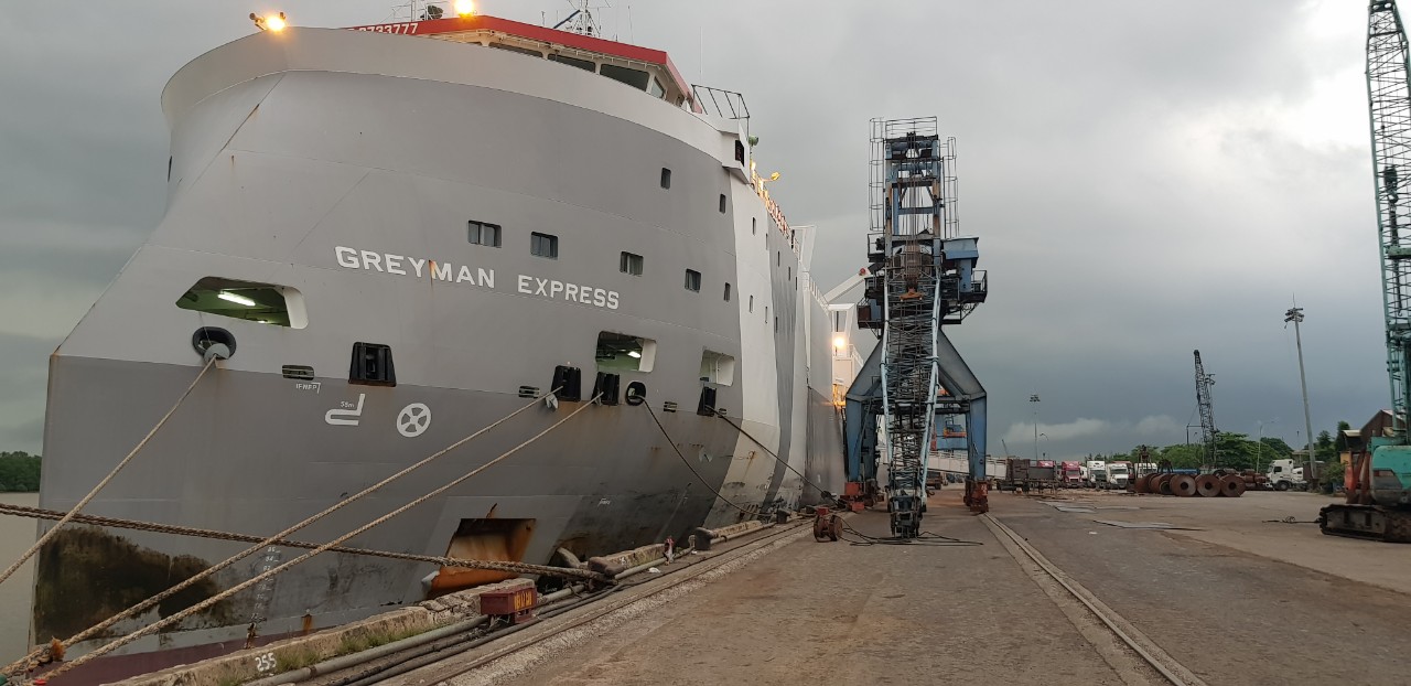Tầu Bò Úc GRAYMAN EXSPESS cảng Cá HP