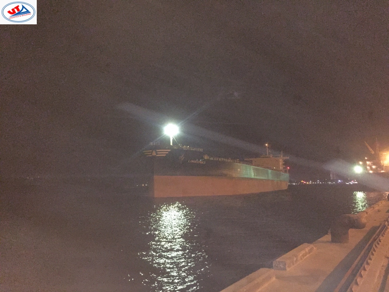 Tàu LIMNIONAS hàng khô đậu cảng Cái Lân